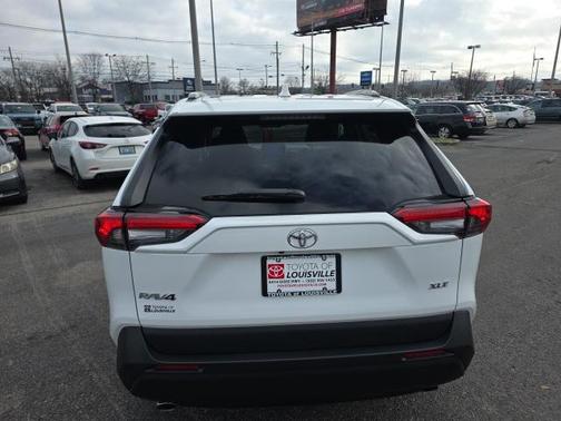 2024 Toyota RAV4 XLE