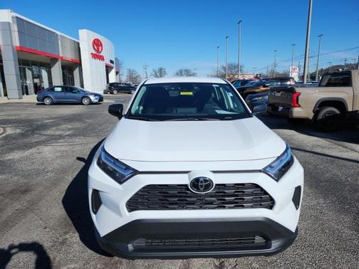 2024 Toyota RAV4 LE