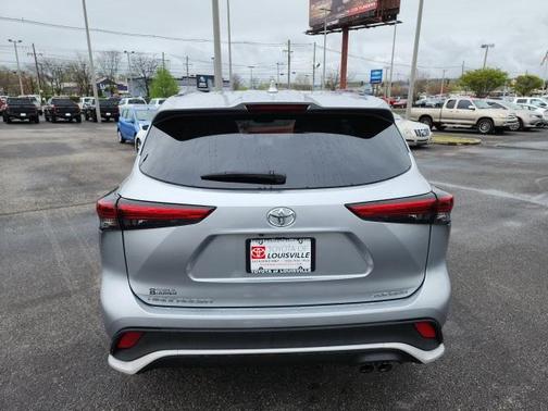 2023 Toyota Highlander XSE