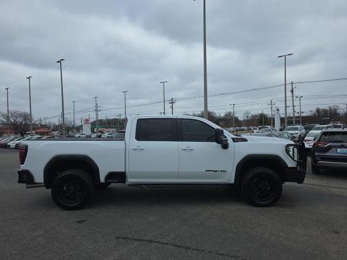 2025 GMC Sierra 2500 AT4