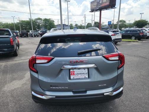 2023 GMC Terrain SLT