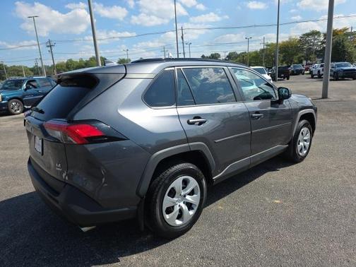 2020 Toyota RAV4 LE