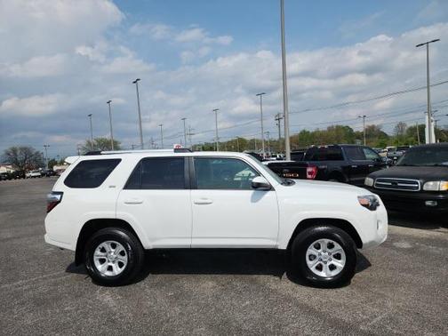 2024 Toyota 4Runner SR5