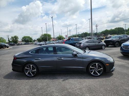 2022 Hyundai SONATA SEL Plus