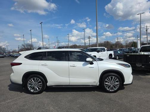 2020 Toyota Highlander Hybrid Platinum