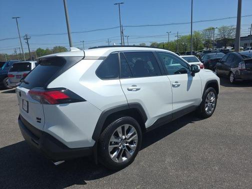 Wind Chill Pearl 2024 Toyota RAV4 XLE Premium