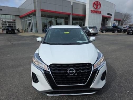 2024 Nissan Kicks SV