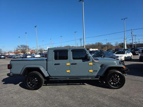 2024 Jeep Gladiator Nighthawk