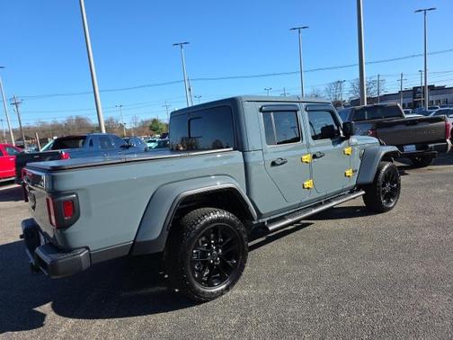 2024 Jeep Gladiator Nighthawk