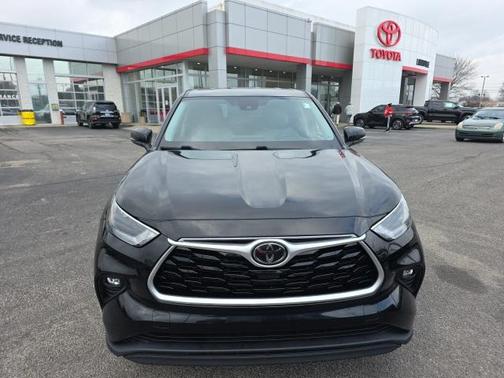 2021 Toyota Highlander LE