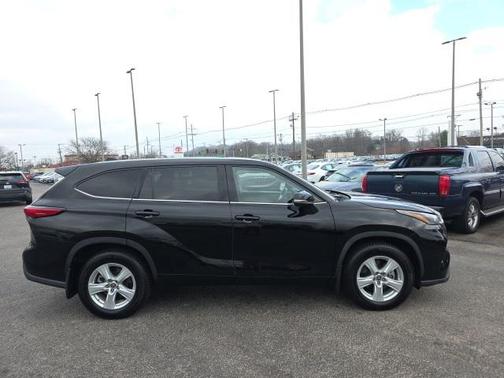 2021 Toyota Highlander LE