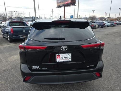 2021 Toyota Highlander LE