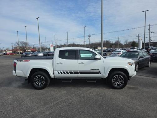 2022 Toyota Tacoma TRD Sport