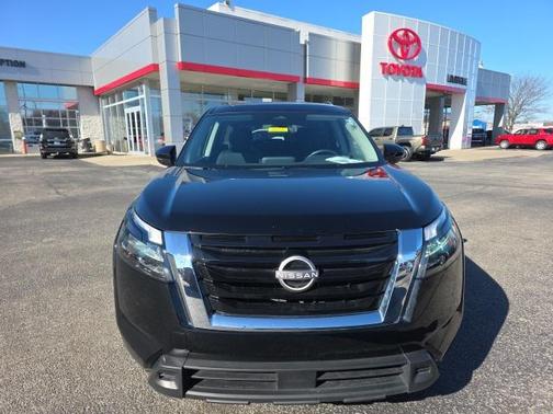 2025 Nissan Pathfinder SV 4WD