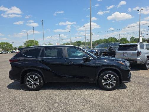 18 2026 Toyota Highlander Hybrid XLE