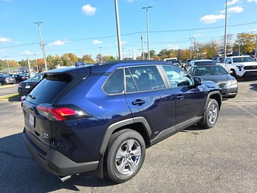 2025 Toyota RAV4 Hybrid XLE