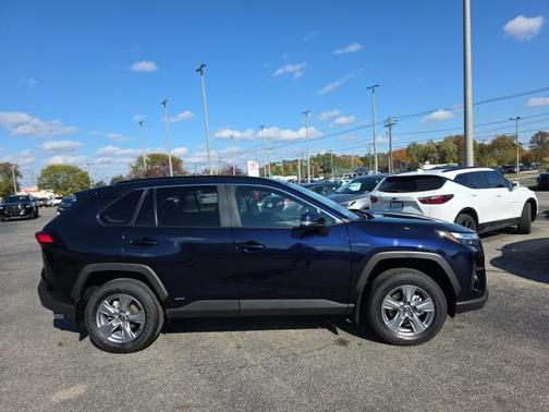 2025 Toyota RAV4 Hybrid XLE