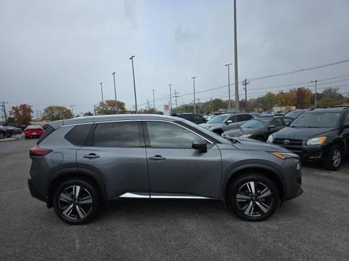 2023 Nissan Rogue SL