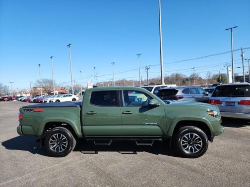 2022 Toyota Tacoma TRD Sport