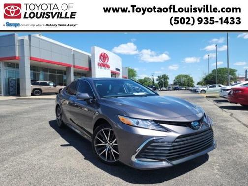 2023 Toyota Camry Hybrid XLE