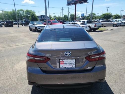 2023 Toyota Camry Hybrid XLE
