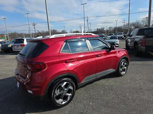 2024 Hyundai VENUE Limited