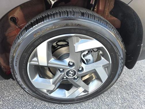 2024 Hyundai VENUE Limited