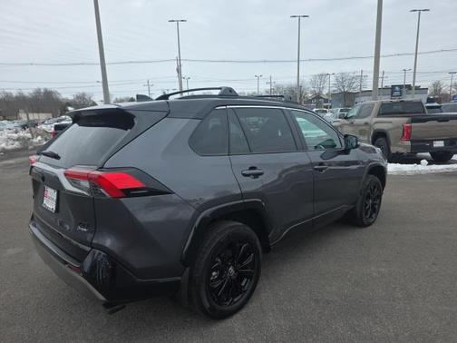 2025 Toyota RAV4 Hybrid SE