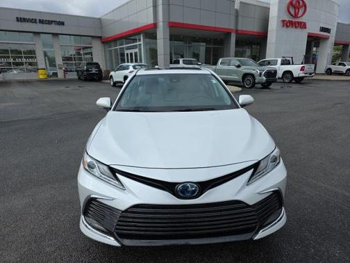 2021 Toyota Camry Hybrid XLE