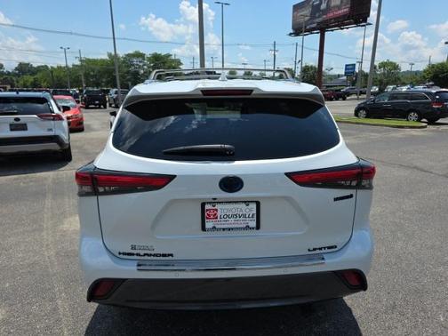 2022 Toyota Highlander Hybrid Limited