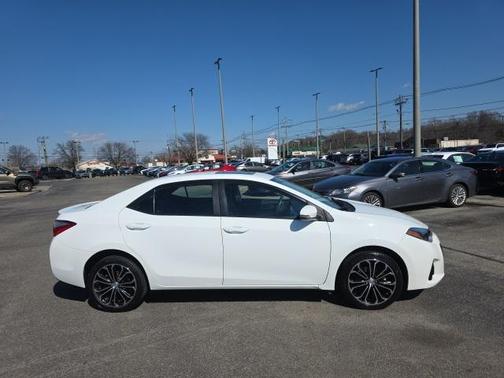 2015 Toyota Corolla S Plus