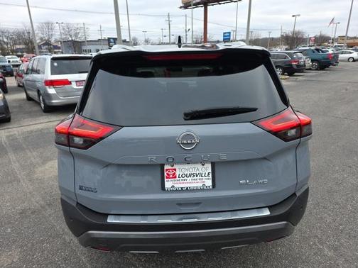 2023 Nissan Rogue SL