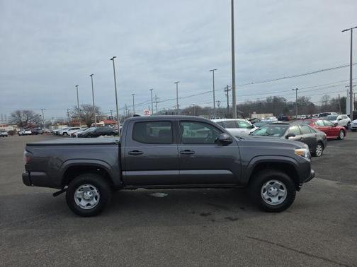 2022 Toyota Tacoma SR