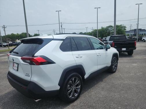 2024 Toyota RAV4 Hybrid XLE Premium