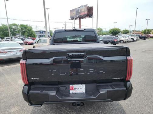 2025 Toyota Tundra Hybrid Platinum