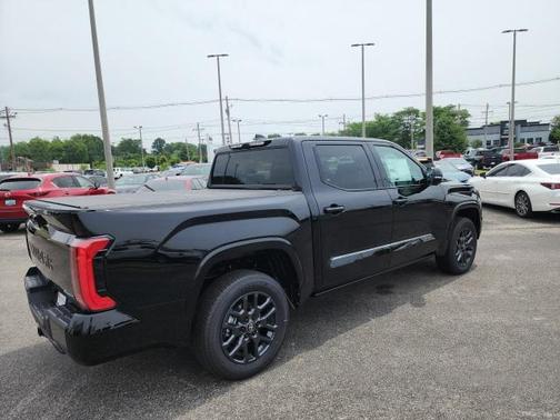 2025 Toyota Tundra Hybrid Platinum
