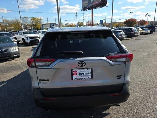 2025 Toyota RAV4 XLE