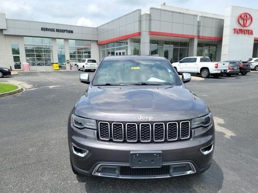 Photo 3 of 24 of 2019 Jeep Grand Cherokee Limited
