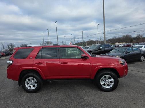 2024 Toyota 4Runner SR5