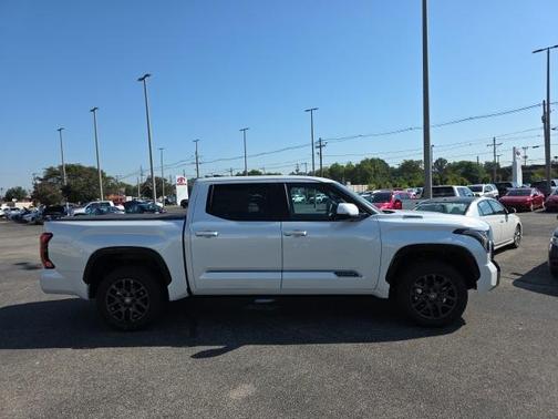 2026 Toyota Tundra Hybrid Platinum