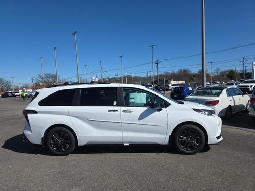 2026 Toyota Sienna XSE 7 Passenger
