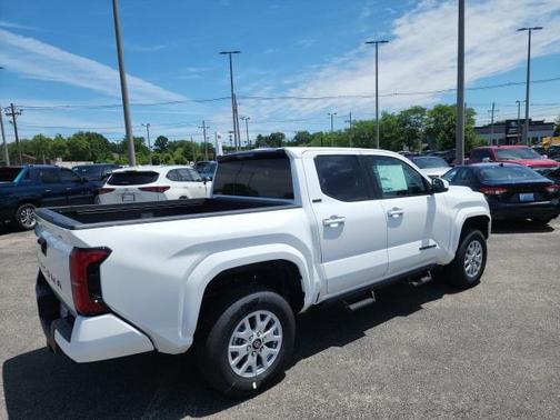 2025 Toyota Tacoma SR5
