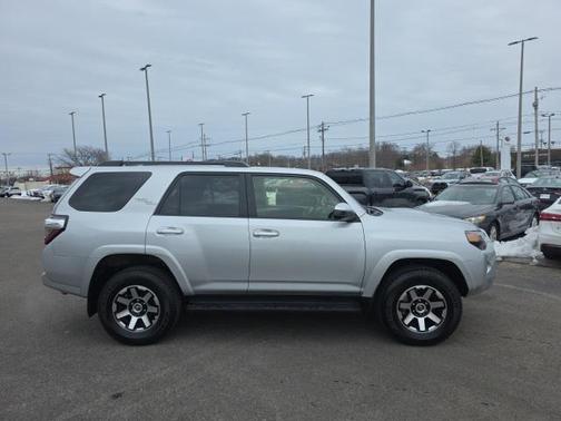 2024 Toyota 4Runner TRD Off Road