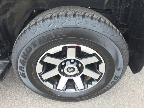 2024 Toyota 4Runner TRD Off Road