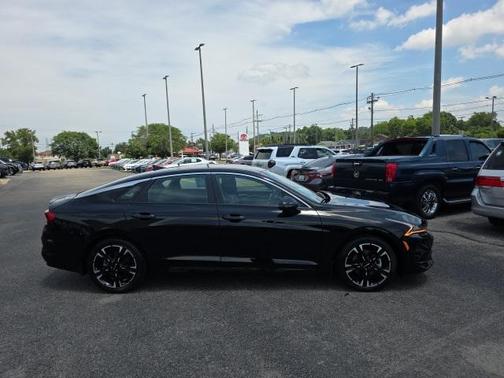 2022 Kia K5 GT-Line