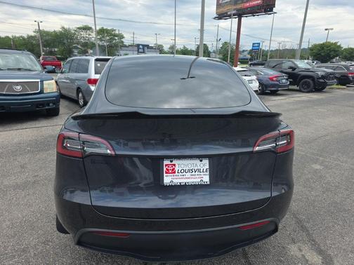 2024 Tesla Model Y Long Range Dual Motor All-Wheel Drive