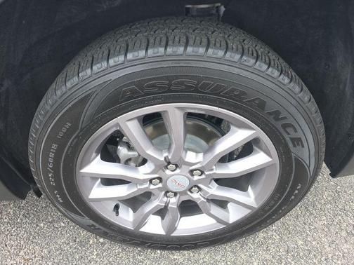 Summit White 2023 GMC Terrain SLT