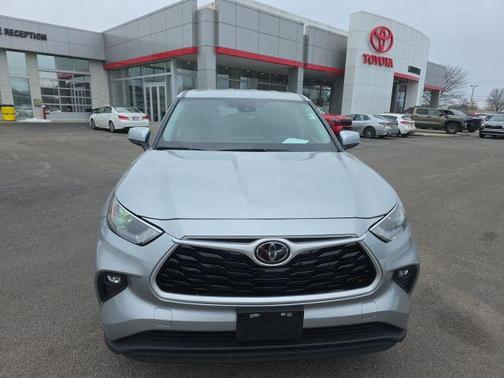 2024 Toyota Highlander LE