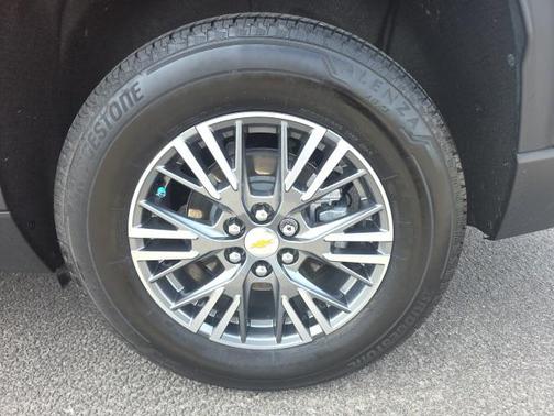 2024 Chevrolet Traverse LS