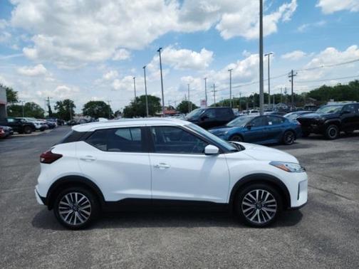 2023 Nissan Kicks SV